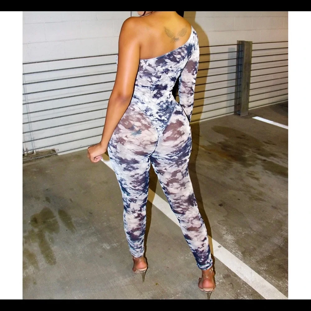 Two piece set - Picture 3 of 4